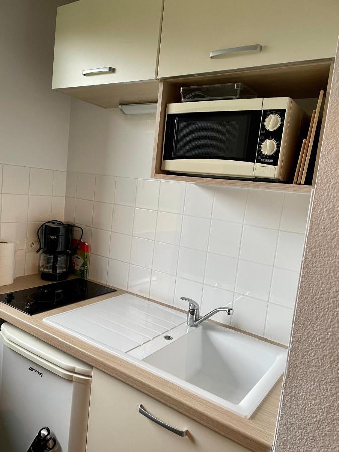 Studio Cote Piscine Apartment Équemauville Exterior foto